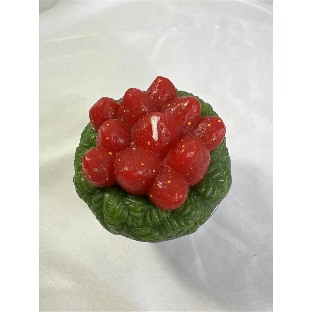Vintage Avon Berry Figural Candle Strawberry New Without Box Nostalgia Granny‎